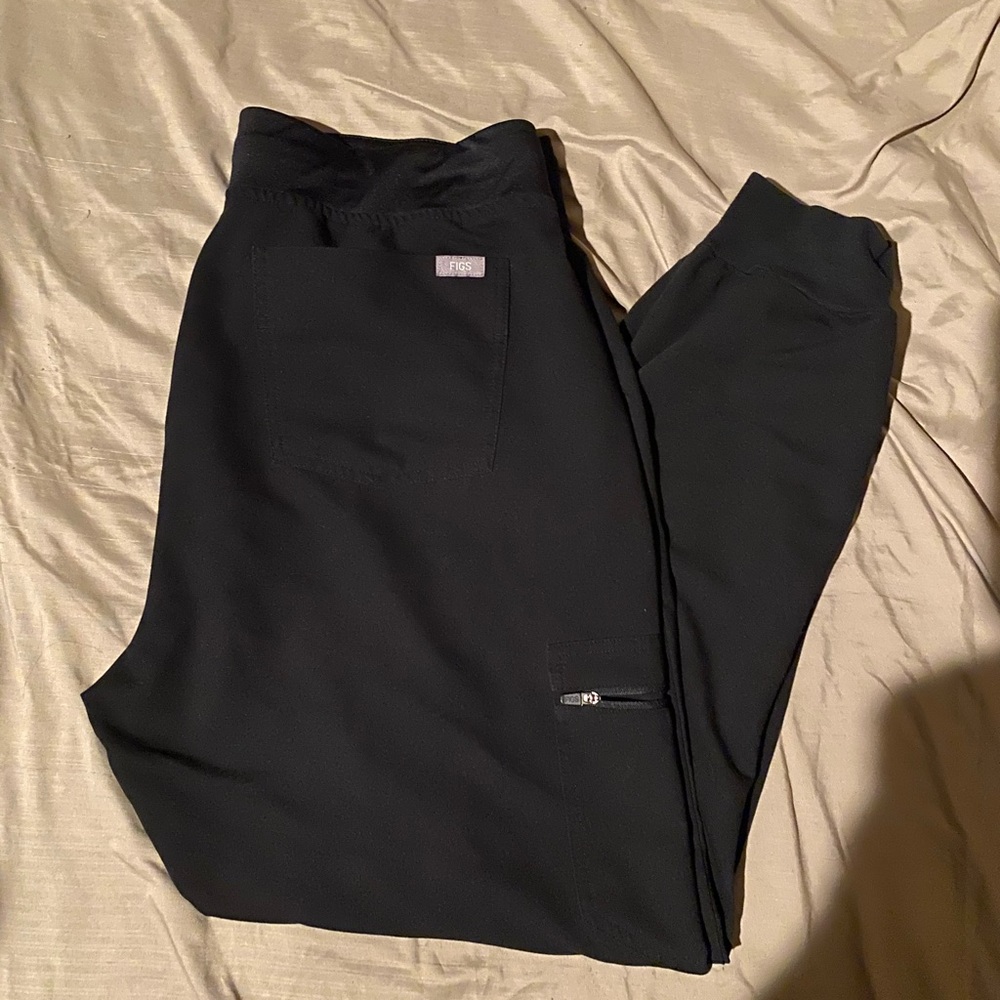 Black Zamora Jogger Fig Pants L